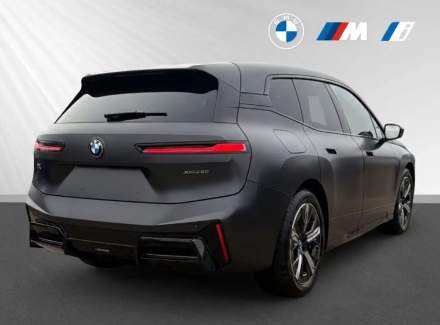 BMW - iX