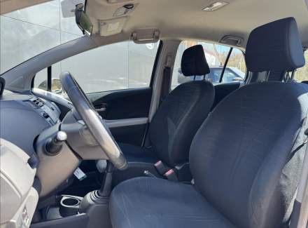 Toyota - Yaris