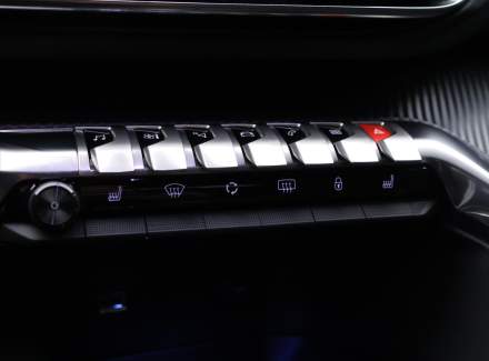 Peugeot - 3008