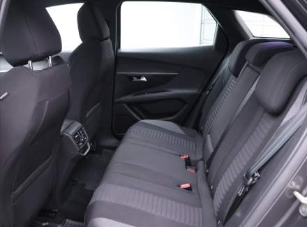 Peugeot - 3008
