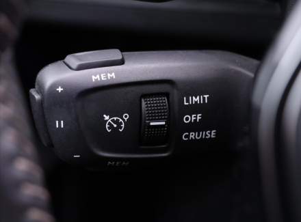 Peugeot - 3008