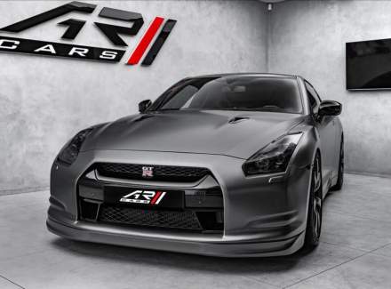 Nissan - GT-R