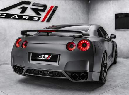 Nissan - GT-R