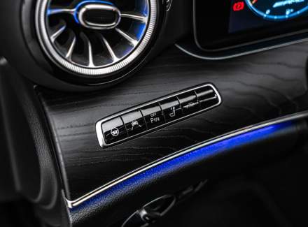 Mercedes-Benz - E-class