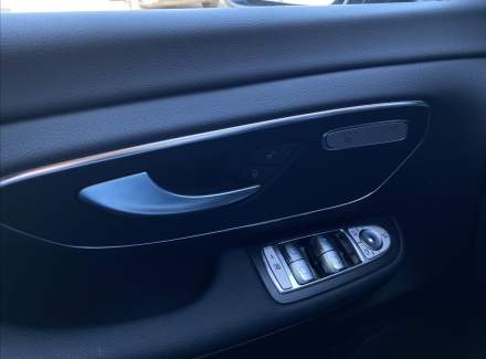 Mercedes-Benz - V-class