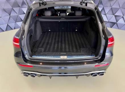 Mercedes-Benz - E-class