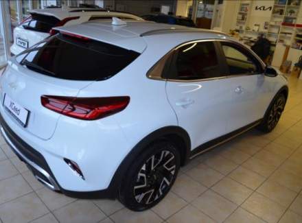 Kia - XCeed