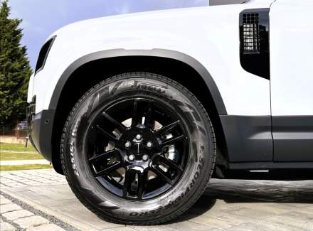 Land Rover - Defender