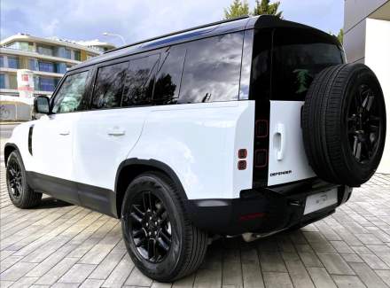 Land Rover - Defender