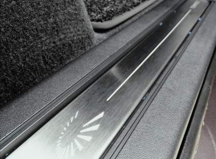 Land Rover - Discovery
