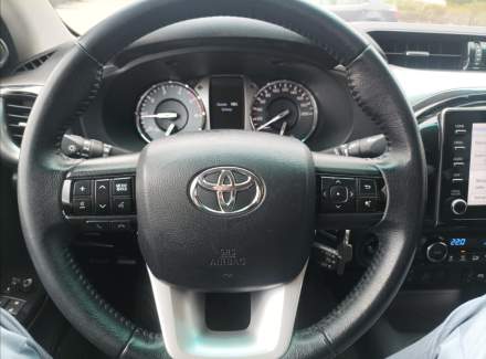 Toyota - Hilux