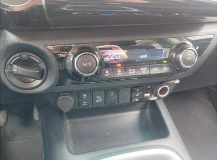 Toyota - Hilux