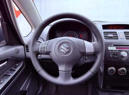 Suzuki - SX4
