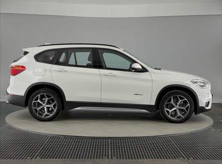 BMW - X1