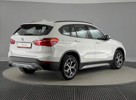 BMW - X1