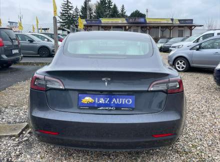 Tesla - Model 3