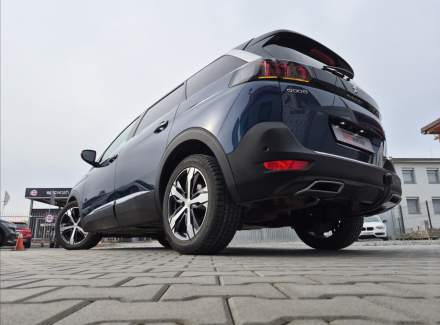 Peugeot - 5008