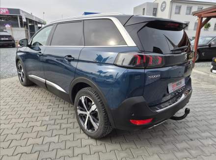 Peugeot - 5008