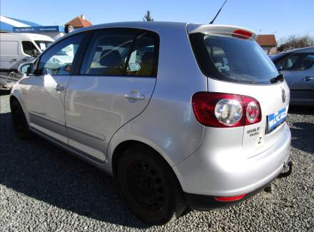 Volkswagen - Golf