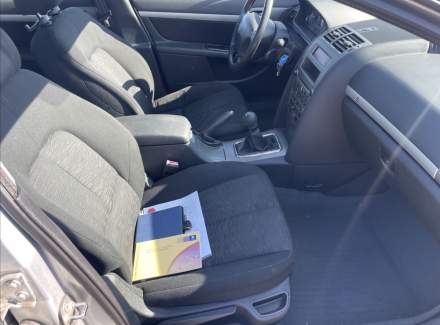 Peugeot - 407