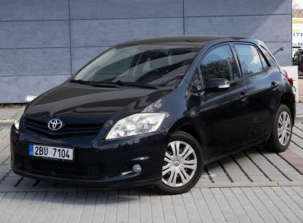 Toyota - Auris