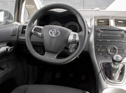 Toyota - Auris