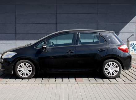 Toyota - Auris