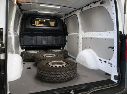 Mercedes-Benz - Vito