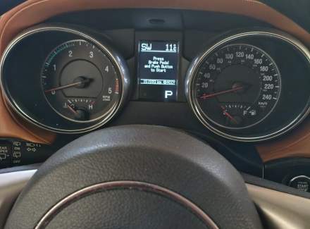 Jeep - Grand Cherokee