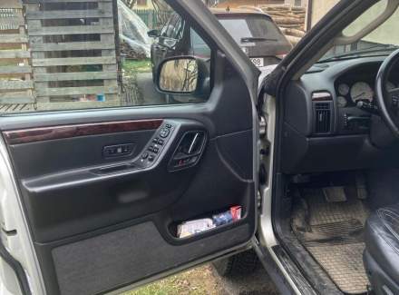 Jeep - Grand Cherokee