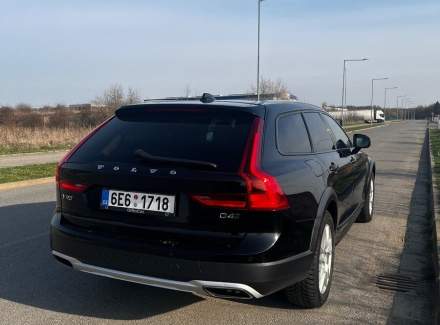 Volvo - V90
