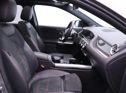 Mercedes-Benz - GLA