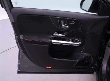 Mercedes-Benz - GLA