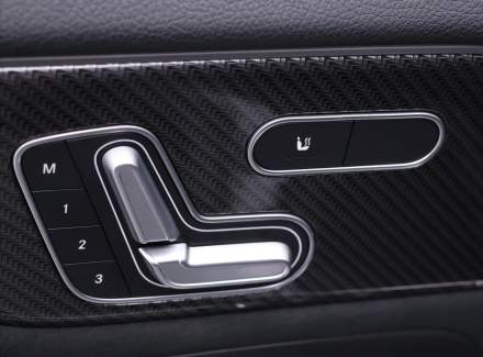 Mercedes-Benz - GLA