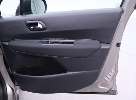 Peugeot - 5008