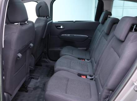 Peugeot - 5008