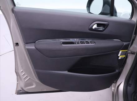 Peugeot - 5008
