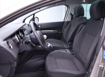 Peugeot - 5008