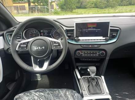 Kia - XCeed
