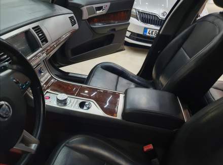 Jaguar - XF