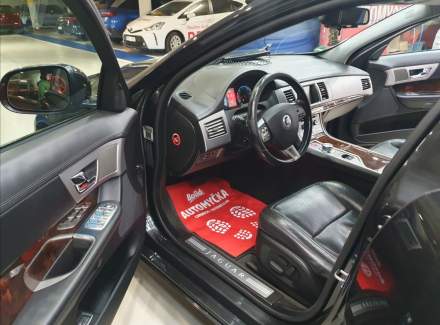 Jaguar - XF