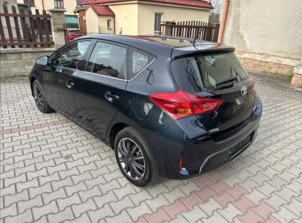 Toyota - Auris