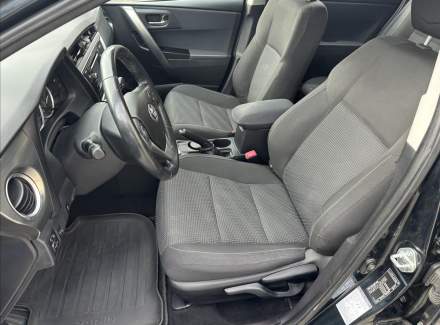 Toyota - Auris