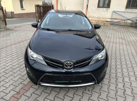 Toyota - Auris