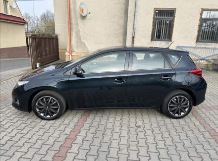 Toyota - Auris