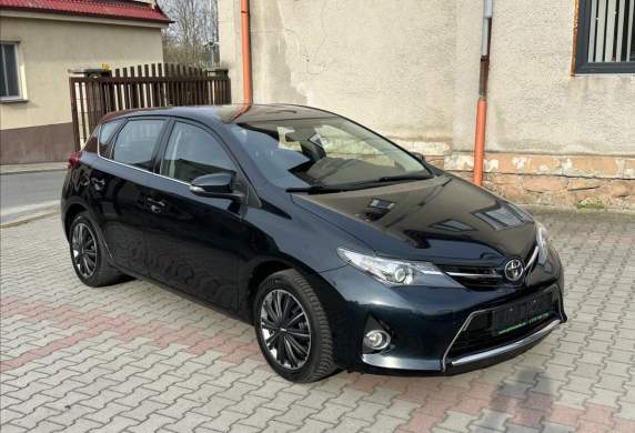 Toyota - Auris