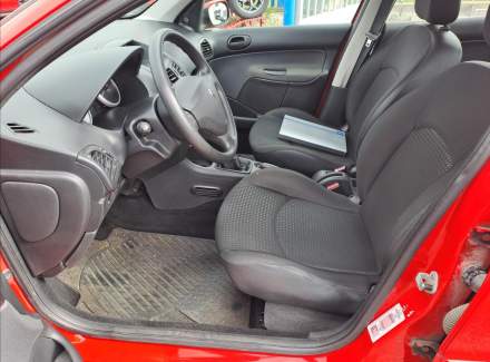 Peugeot - 206