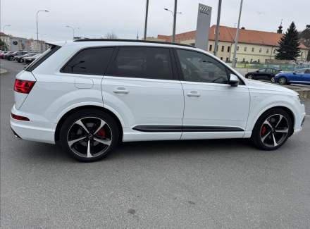 Audi - SQ7