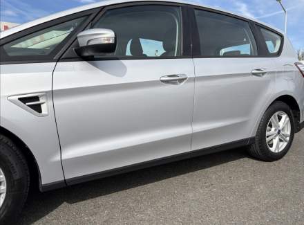 Ford - S-MAX