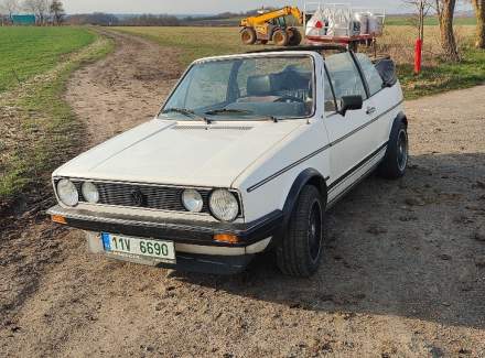 Volkswagen - Golf